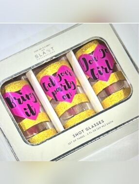 NWT 'Girls Night Out' Shot Glass Set